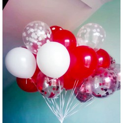 Красно-белое облако шаров с шарами с конфетти