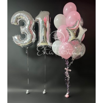 Розово-серебряный фонтан из шаров с фольгированными цифрами