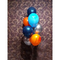 Фонтан из синих, оранжевых и голубых шаров агат