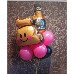 Чёрно-розовое облако шаров с фигурками в виде бутылки виски и смайликом-какашкой 