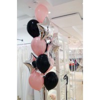 Розово-чёрный фонтан из шаров с фольгированными звездами