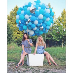 Большой шар из маленьких шаров в голубом цвете на фотосессию 
