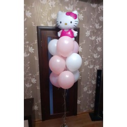 Нежный фонтан из шаров в пастельных тонах с Hello Kitty