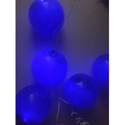 Синие светящиеся шары