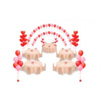 Оформление шарами в красно-розовой гамме с двойной аркой и шарами в виде сердец