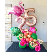 Композиция из шаров с цифрами и фламинго