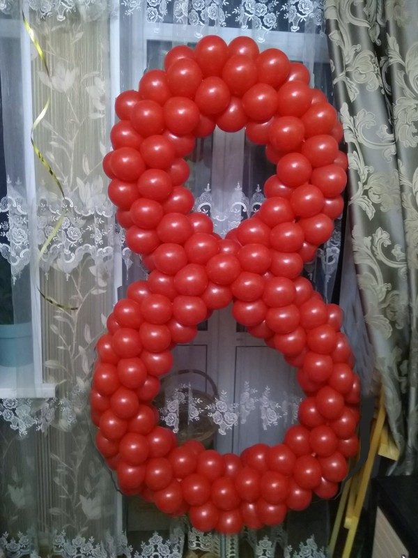 Цифра из воздушных шаров